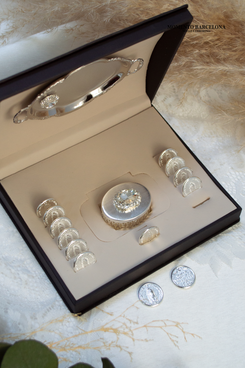 AR007 Virgen silver