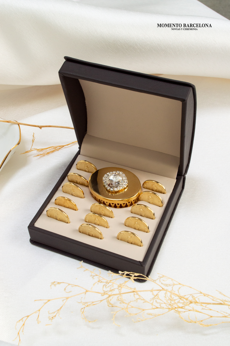 AR006 Virgen gold