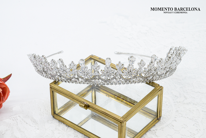 Gisela tiara