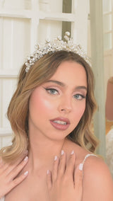 Tiara isidora